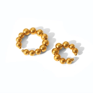 Boucles d'oreilles boules en acier inoxydable plaqué or 18k avec finition polie