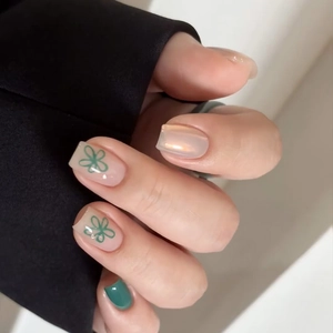 Mint Green Flower Press On Nails Short Square Pearly Nude Floral Artificial Manicure Full Cover Fake Nails