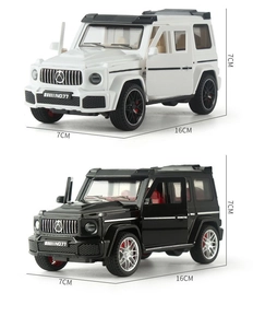 Detailed dimensions showing 16cm x 7cm x 7cm for black and white toy car models