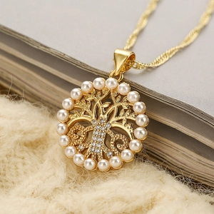 Elegante collana con ciondolo Albero della Vita placcata oro con perle e zirconi