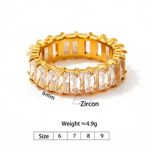 Vergoldeter Edelstahlring mit 6mm Zirkonia-Steinen in Krappenfassung für Damen und Herren