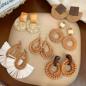 Handmade Rattan Raffia Earrings For Women Bohemian Retro Ethnic Style Geometric Wood Resin Drop Earrings With Silver Earring Post