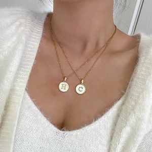 18K gold plated stainless steel necklace with round white shell alphabet pendants H and C