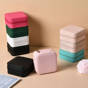 Portable square PU leather travel jewelry boxes in multiple colors with zip closure