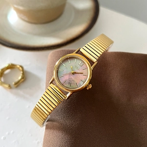 Women's Quartz Watch With Mother Of Artificial Pearl Dial And Golden Metal Expansion Band Retro French Style Waterproof Elegant Wristwatch