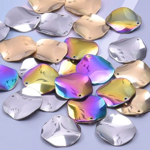 Détails de perles d'espacement ondulées en or, argent et placage sous vide arc-en-ciel