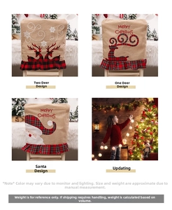 Kerststoelhoezen van jute met rendierborduurwerk en ruches voor feestelijke decoratie
