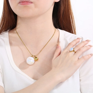 18K gold plated titanium snake chain necklace and ring set with iridescent pearls