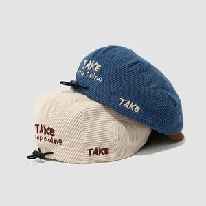 Verstelbare corduroy baret voor kinderen met TAKE-borduurwerk in blauw en beige