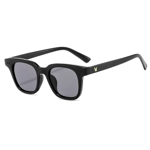Fashionable square frame sunglasses with black frame and grey lenses at 45-degree angle