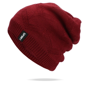Men's warm burgundy winter knit beanie with thick fleece lining and SPORT label detail