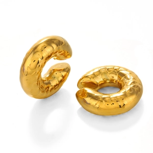 18K gold plated stainless steel chunky C-shaped hoop earrings with hammered texture