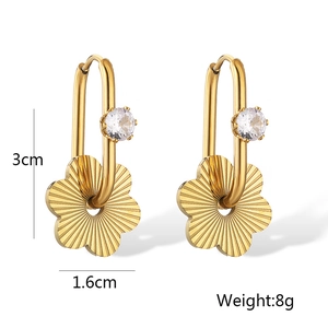 Detail view of 3cm gold flower earrings with crystals including size and weight specs