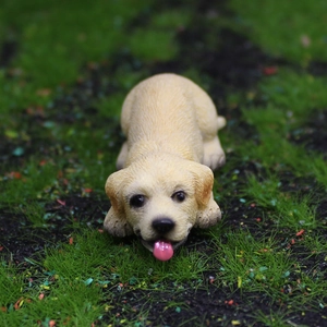 Realistic resin Labrador puppy figurine for micro landscape moss garden decor