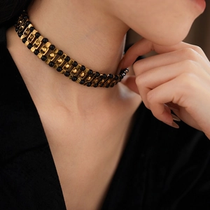 Vintage style gold and black beaded hollow choker necklace for women's luxury fashion