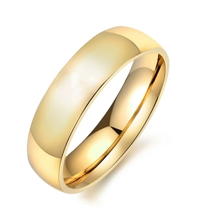 Close-up of a 6mm 316L gold-plated stainless steel band with high-polished finish