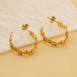 Chic hollow star-shaped C-hoop earrings in gold-plated stainless steel for women