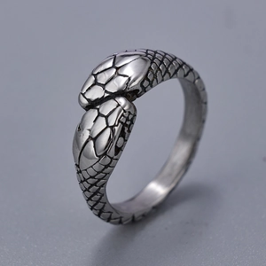 Retro stainless steel snake head ring with detailed scales and vintage silver finish