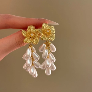 Elegant Hammered Flower Alloy Drop Earrings With Zircon And Faux Teardrop Artificial Pearl 925 Sterling Silver Earring Post