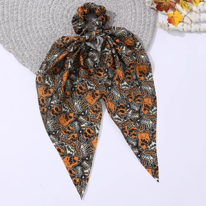 Chouchou d'Halloween avec imprimés citrouilles et chauves-souris sur ruban noir long