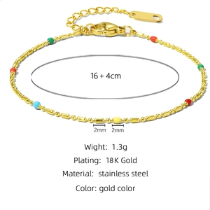Minimalistisches Armband aus 18K vergoldetem Edelstahl mit bunten Perlen und Verlängerung