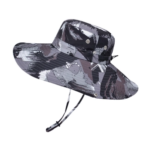 Chapeau boonie camouflage d'extérieur à bord large, mentonnière réglable et œillets d'aération