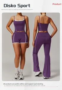 Détail de l'ensemble de yoga violet avec bordures blanches et pantalon évasé taille haute