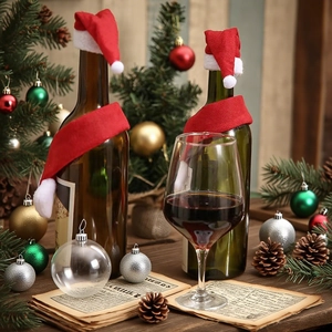 Set decorativo per bottiglia di Natale con mini cappello rosso e sciarpa festiva