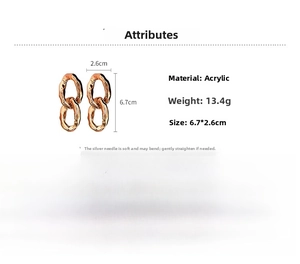 Tableau des tailles montrant les boucles d'oreilles de 6,7cm par 2,6cm et un poids de 13,4g