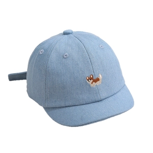 Casquette de baseball en jean bleu clair pour bébé avec broderie corgi et visière courte