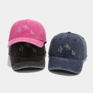Casquette de baseball en coton délavé rétro avec broderie d'oiseaux en trois couleurs tendance