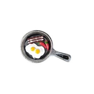 3D resin fridge magnet featuring realistic miniature frying pan with eggs and bacon
