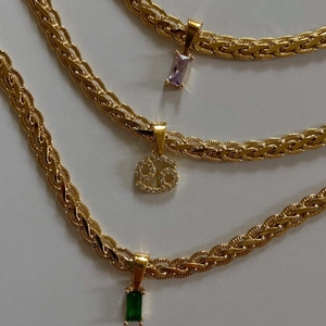 Vintage 18k gold plated twisted link necklace with green and purple gemstones