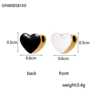 Detail view showing dimensions of a 0.5cm matte heart pendant with gold accents