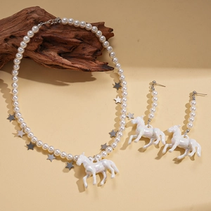 Parure de bijoux en perles d'imitation avec pendentifs licorne et étoile pour femmes