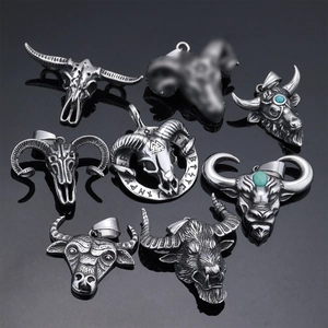 Collier Pendentif Tête De Taureau Bélier Crâne Acier Inoxydable Gothique Viking Rune Nordique Bijoux Pour Hommes