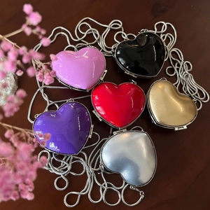 Mode Herzförmige Mini Kette Umhängetasche Glänzendes PU Leder Kleine Schultertasche Für Damen Süße Ins Stil Tägliche Handtasche