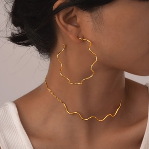 Exaggerated 18K gold plated stainless steel wavy choker necklace and earring set for women
