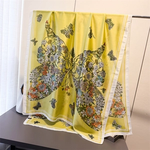 Elegante sciarpa in seta giallo limone con stampa artistica a farfalla floreale da donna