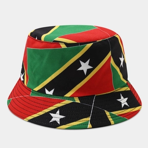 Dettaglio della stampa bandiera Saint Kitts e Nevis su un cappello a secchiello in cotone