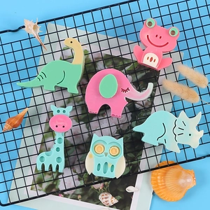 Détails des moules en silicone pour dinosaures éléphants et girafes pour gâteaux et bougies