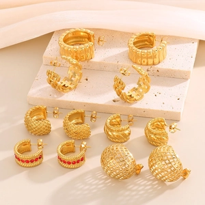 Vintage C Shape Hoop Earrings Stainless Steel Textured Geometric Golden French Style Elegant Fashion Jewelry For Women