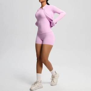 Ensemble de yoga 3 pièces violet clair avec veste cintrée, débardeur et short taille haute