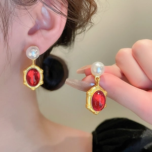 Vintage French style oval red resin earrings with pearls and gold floral edges