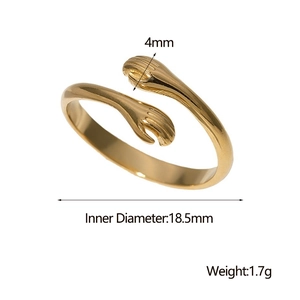 Detail view of gold hugging hands ring showing 4mm hand width and 18.5mm inner diameter