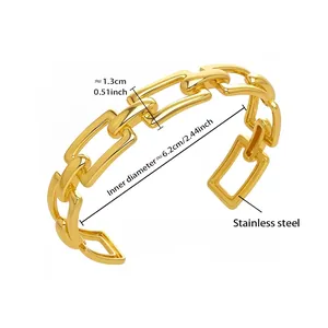 Detailansicht des 18k vergoldeten Edelstahl-Gliederarmbands mit Größenangaben in cm