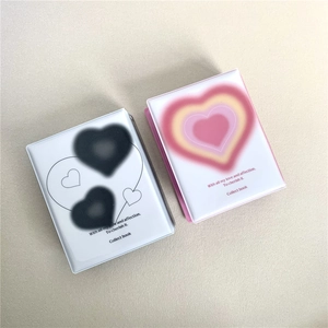 Raccoglitore per fotocarte da 3 pollici con motivi a cuore neri e rosa sfumati