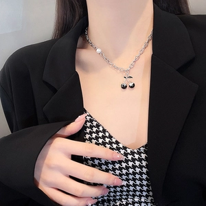 Hip hop pearl chain necklace with black oil-dripped cherry pendant for women