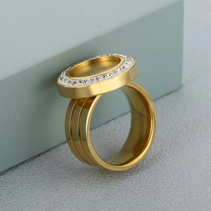 Men's gold-plated stainless steel signet ring with a rhinestone-set round base mounting
