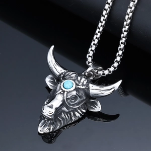 Collier tête de taureau rétro punk en acier inoxydable argenté avec pierre turquoise bleue